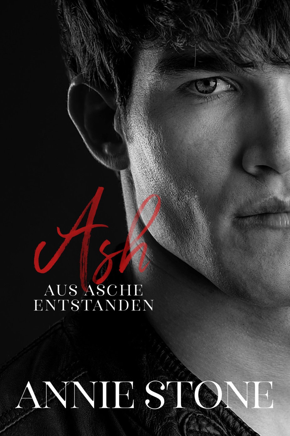 E-Book-Cover zu Ash - Aus Asche entstanden: Mann in schwarz-weiß mit stechendem Blick